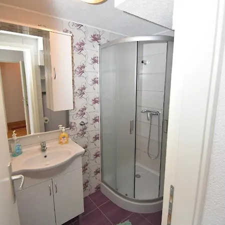 Mihaela Apartment