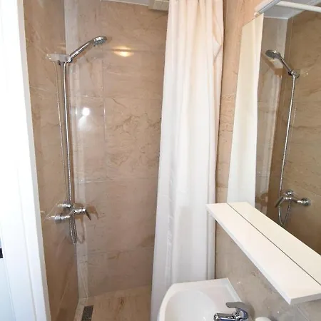 Mihaela Apartment